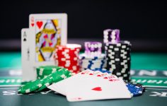 Poker Omaha Hi-Lo : Stratégies gagnantes pour maîtriser le jeu