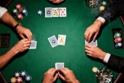 Poker Pineapple : Pourquoi ce variant excite autant les amateurs de poker