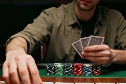 Poker Short Deck Hold’em : Stratégies pour Dominer à la Table