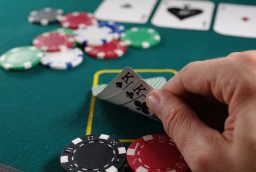 Découvrez la salle de poker du Casino Zürichsee de Pfäffikon : un joyau caché