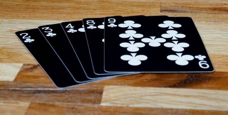 Double paire au poker : quand faut-il parier et quand se coucher ?