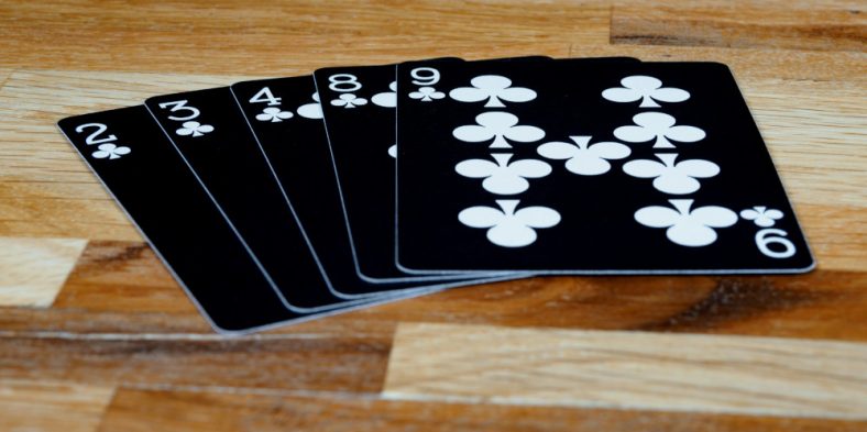 Double paire au poker : quand faut-il parier et quand se coucher ?