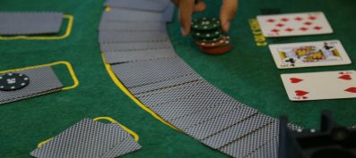 Poker Let It Ride : comment maximiser vos gains à la table