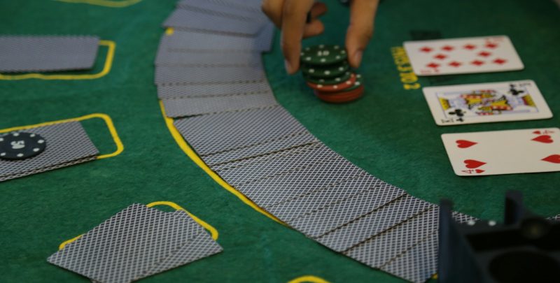 Poker Let It Ride : comment maximiser vos gains à la table