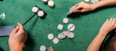 Règlement poker international : comment s&rsquo;adapter aux différentes règles