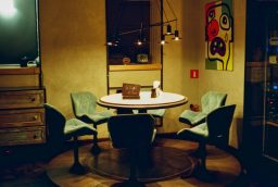 Pourquoi la salle de poker du Caesars Windsor en Ontario est incontournable