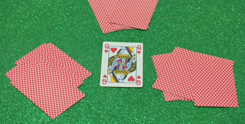 Comment réussir une soirée poker : les erreurs à éviter